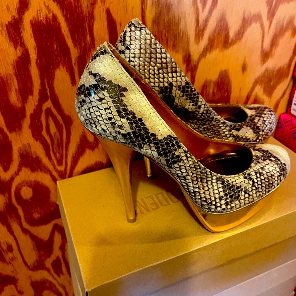 Steve Madden snakeskin cream and gold 5 inch heel